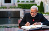Indian PM Narendra Modi visits war memorial