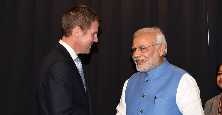 Narendra Modi shakes hands with NSW Premier Mike Baird.