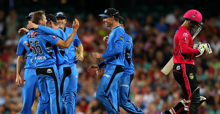 The Strikers grab the wicket of Nic Maddinson.