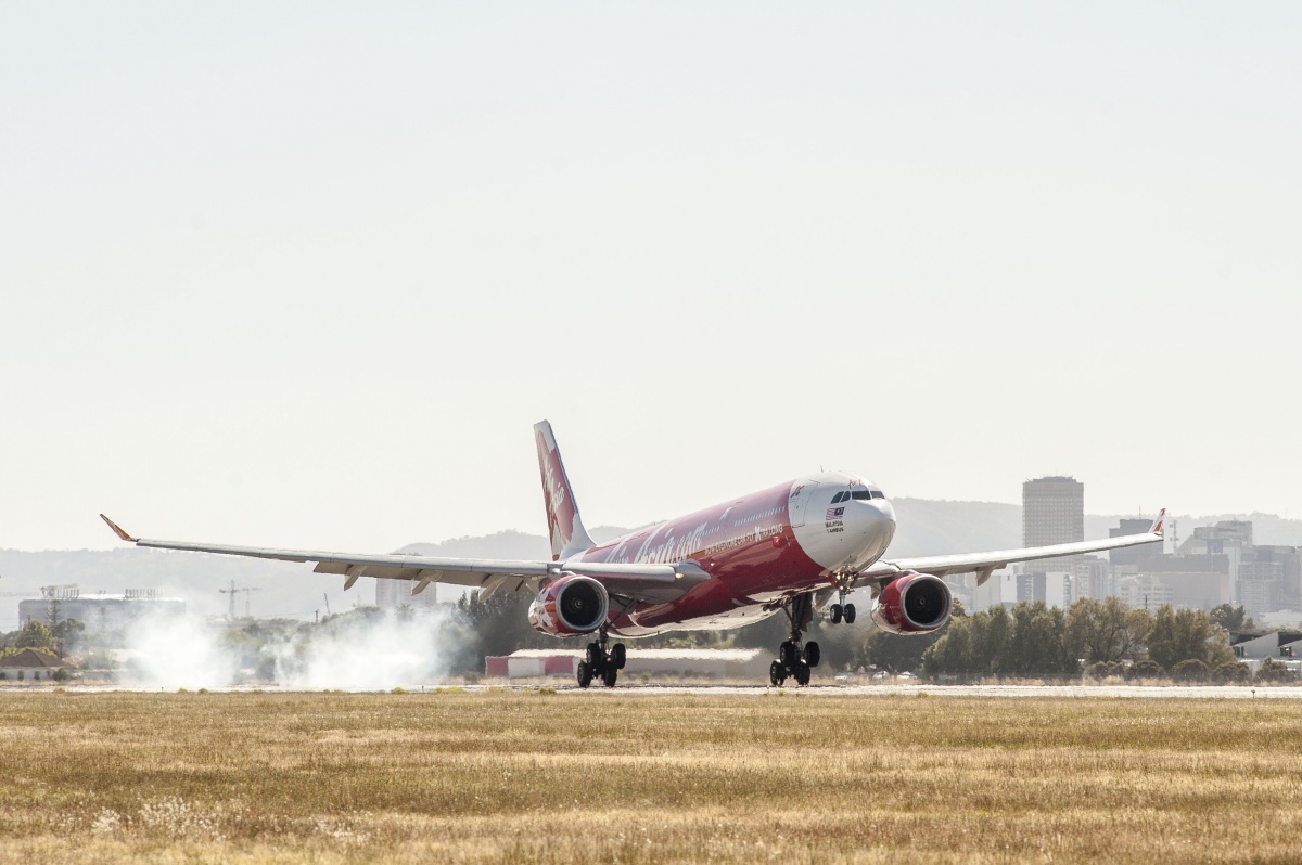 Air Asia cancels flights from Melbourne and Sydney to Bali.