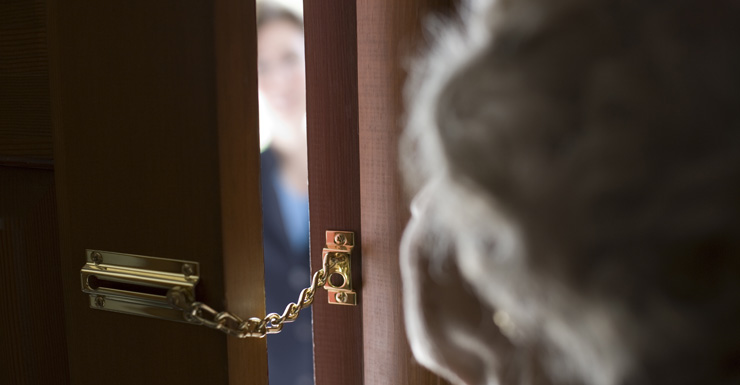 Door knock seller shutterstock