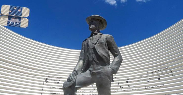 winton banjo paterson statue
