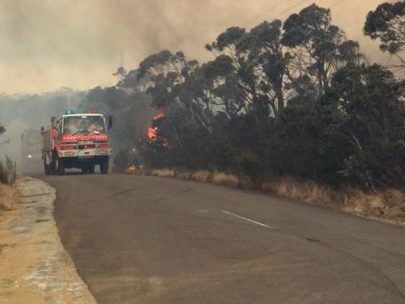 Bushfire at Wentworth Falls.