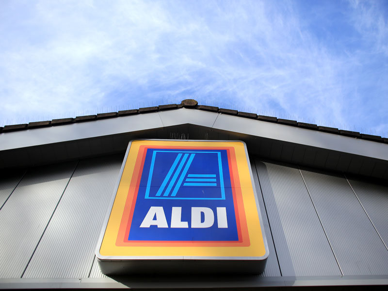 Aussie shoppers can't get enough bargains. Aldi, Getty, supermarket