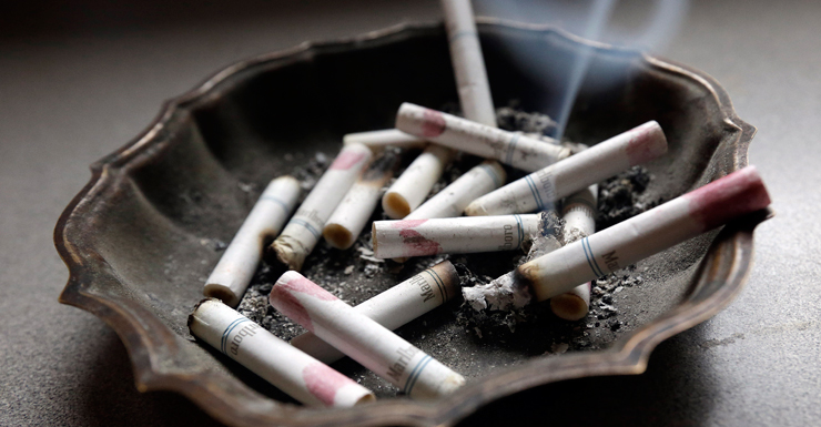 cigarettes ashtray