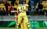 Mitchell Marsh hugs Hastings after victory over NZ