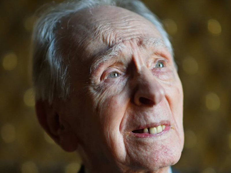 Eric Winkle Brown 2015.