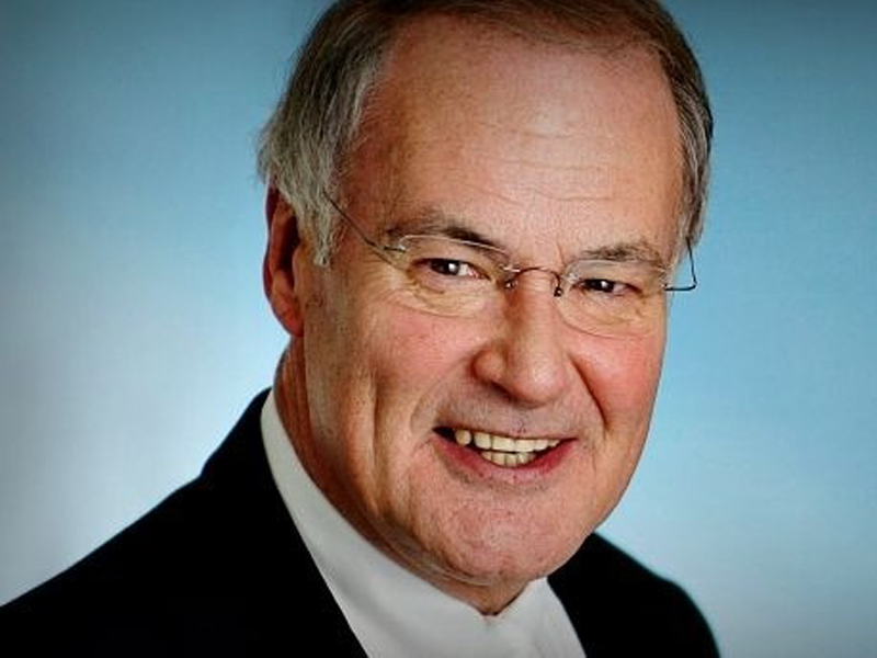 Bruce Mansfield dies.