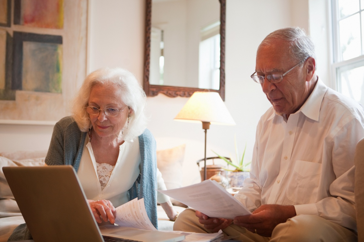 financial advisers under scrutiny