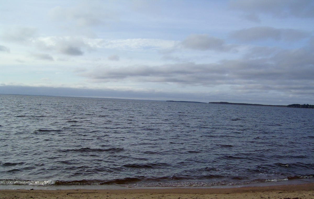 The groups were caught in a storm on Lake Syamozero.