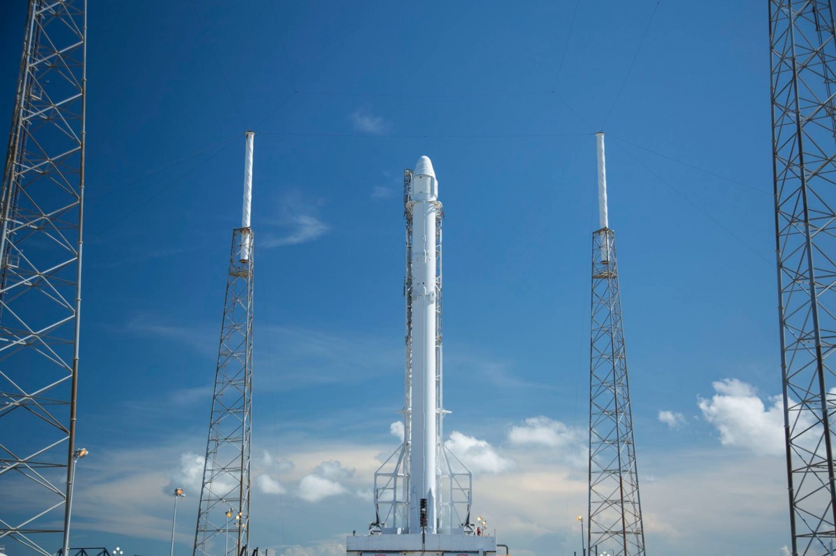 SpaceX Falcon 9 rocket attached to the Dragon cargo capsule.