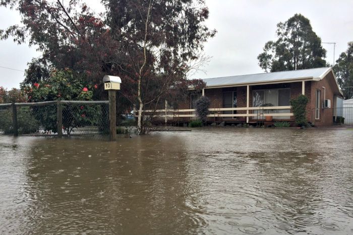 victoria floods weather