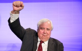 Clive palmer sues