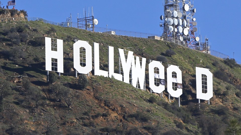 Hollywood sign changed to Hollyweed