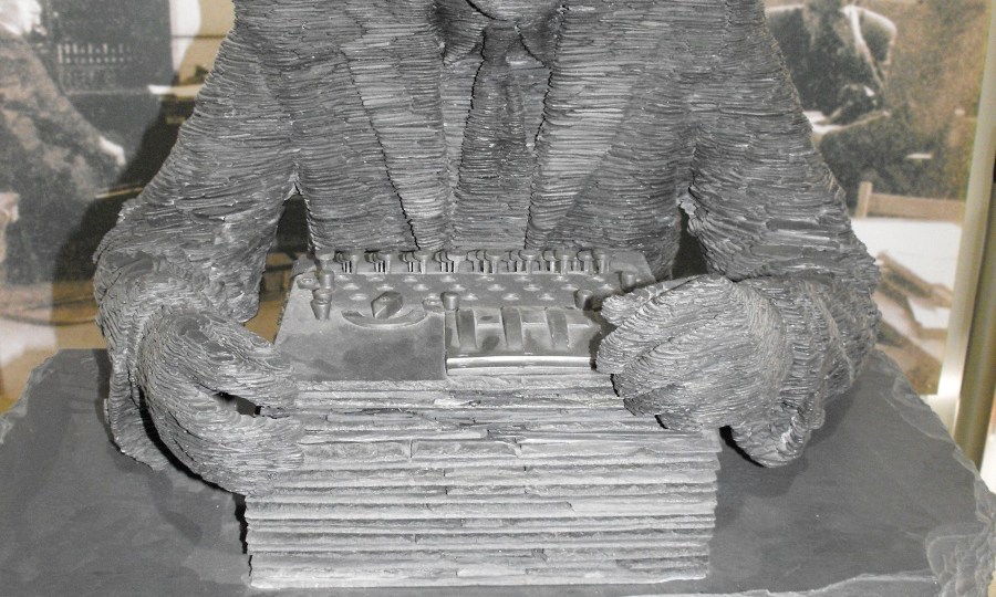 Alan Turing codebreaker