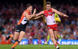 Heath Shaw tackles Luke Parker