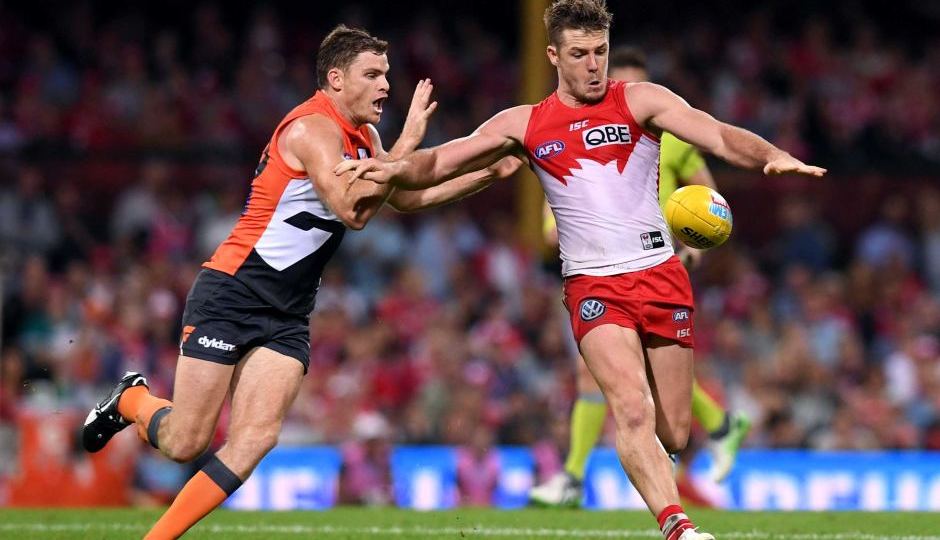 Heath Shaw tackles Luke Parker