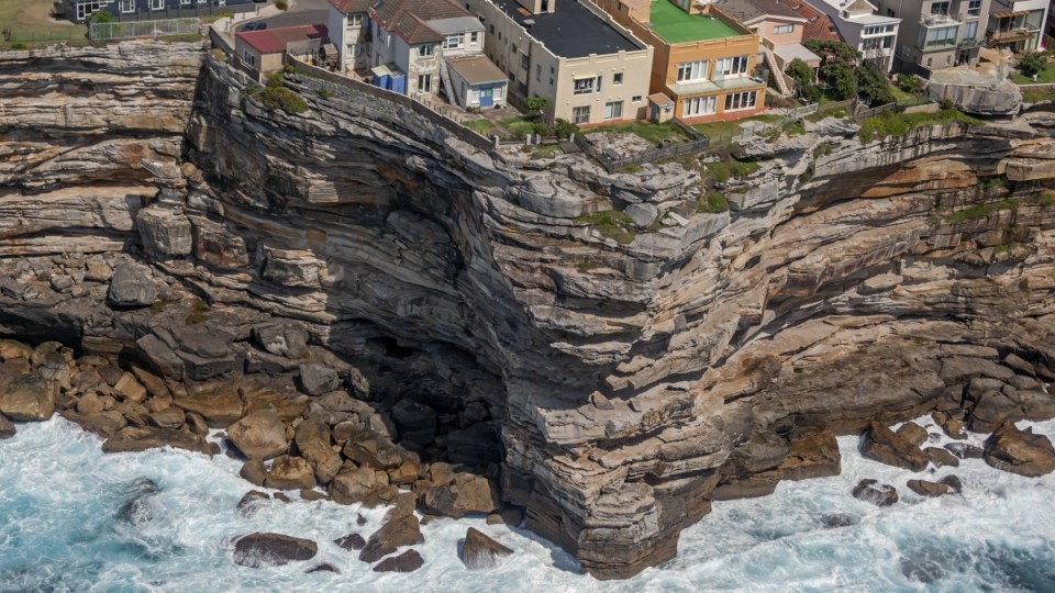 sydney houses cliff