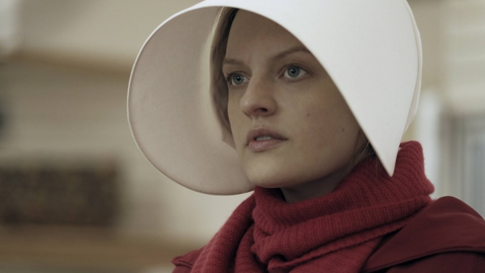 elisabeth-moss-handmaid