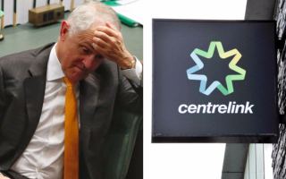 Malcolm Turnbull and Centrelink sign