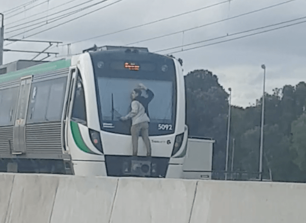 train perth wa windscreen