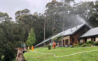 Warburton CFA captain called to fire at own house