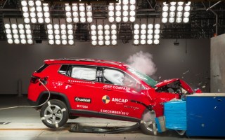 Crash test of Jeep Compass