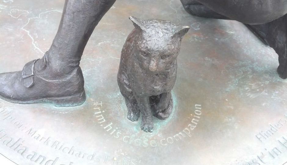Statue of Trim the cat
