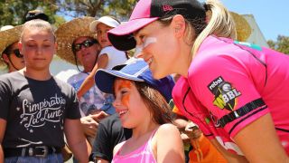 Australian sportwomen better than the men in 2017