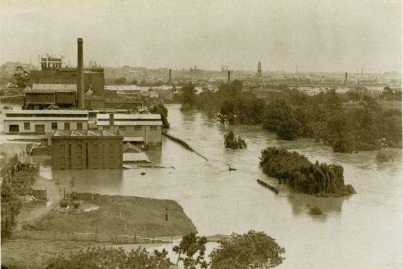 Aerial view-of the Kodak factory, Abbotsford, during flood of 1934