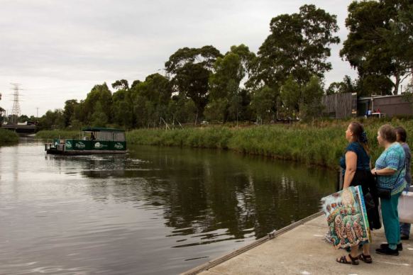 Artists wait for Herring Island punt