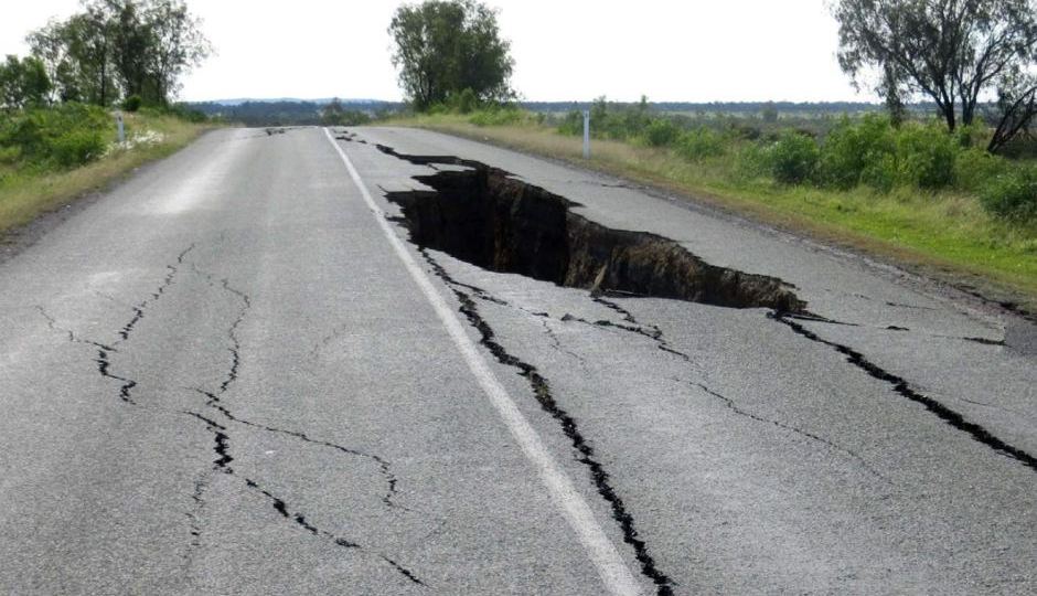 Gibihi Road crack