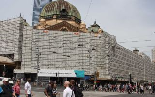 flinders street station