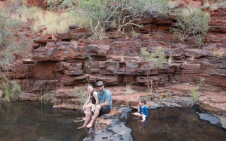 Family-outback-travel