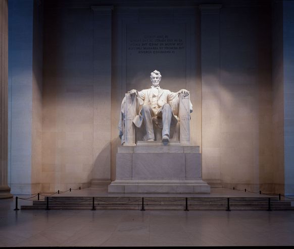 tourist icons Lincoln Memorial