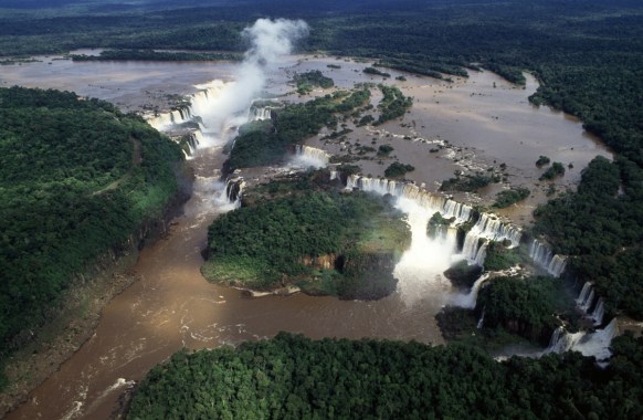 tourist icons Iguazu