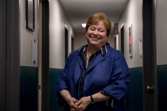 legal secretary amasses fortune and gives it all away