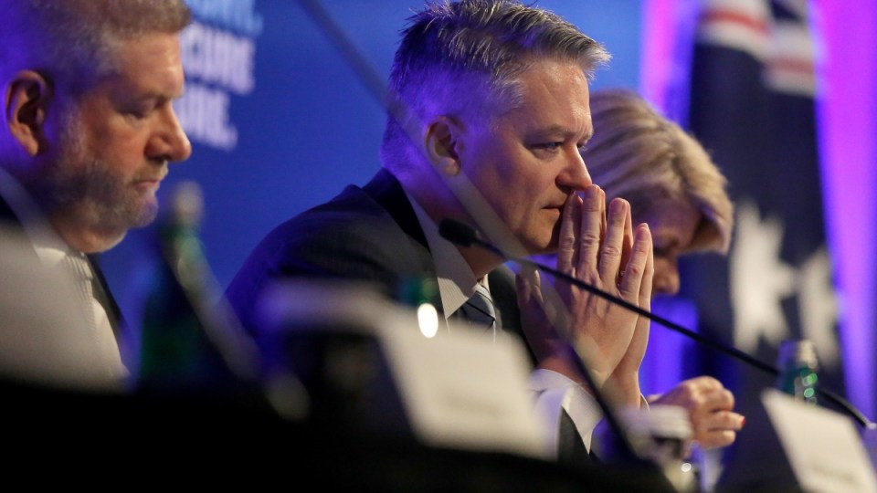 liberal party votes to privatise ABC
