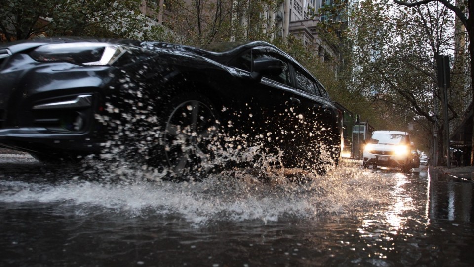 melbourne cold weather rain