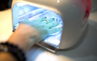 uv-nail-salon-gel