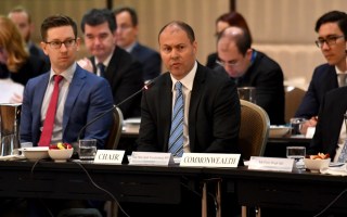 Energy Minister Josh Frydenberg piles on pressure for Victoria to sign up to NEG.