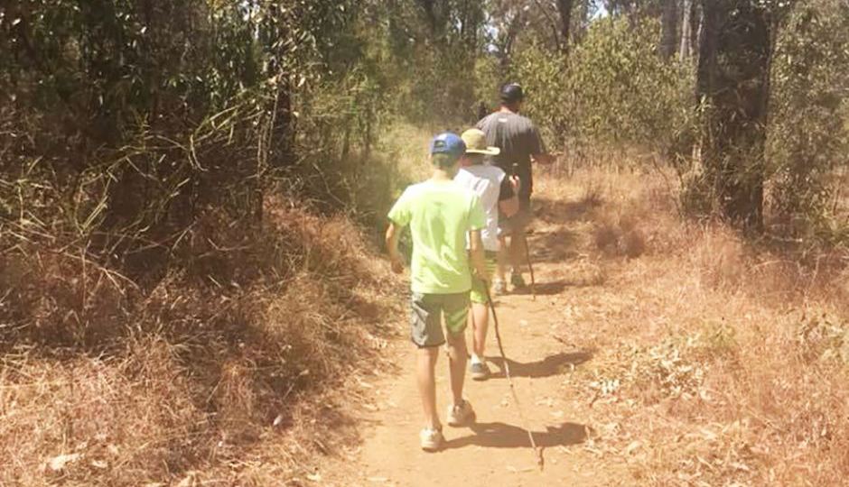 qld bushfire hikers trapped