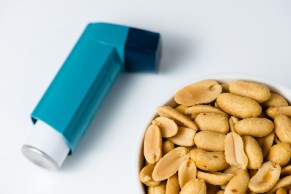 peanut-allergy-peanuts