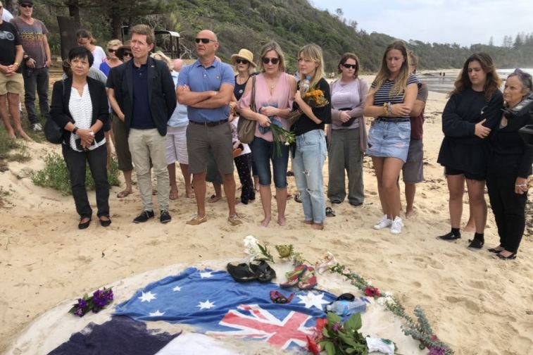 Port Macquarie vigil for missing tourists hugo palmer and erwan ferrieux