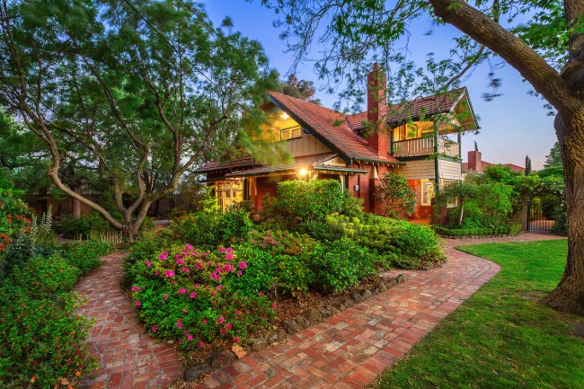 weekend auction wrap MArch 30