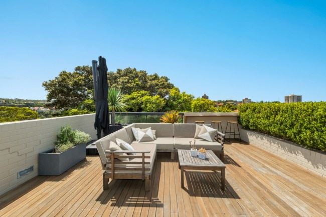 weekend auction wrap MArch 30