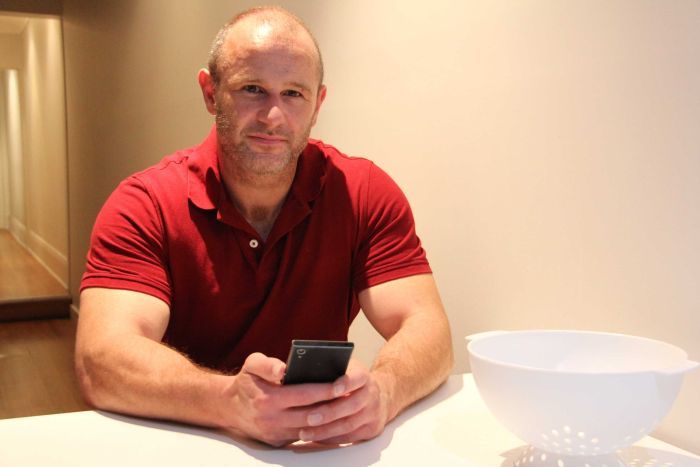 mobile phone retailer fine