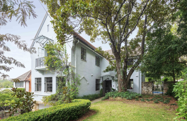 weekend auction wrap April 6