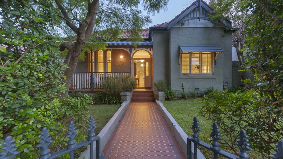 property wrap weekend of April 6