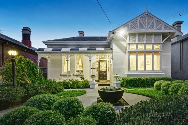 weekend auction wrap April 6